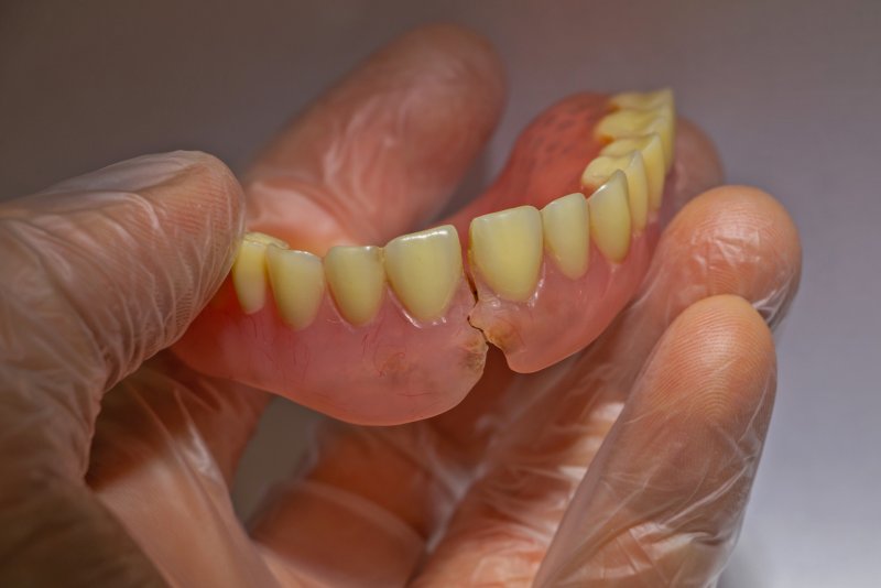 a broken denture in Weyauwega